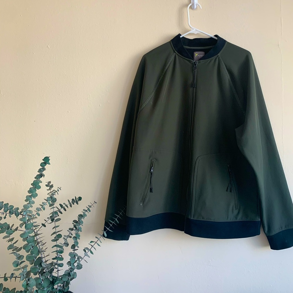 SOLD Green Men’s Water Resistant Active Jacket